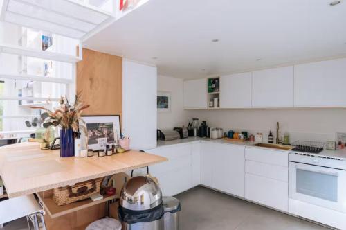 Stylish 1BD Loft Canal Saint-Martin!, Paris (Foto 2)