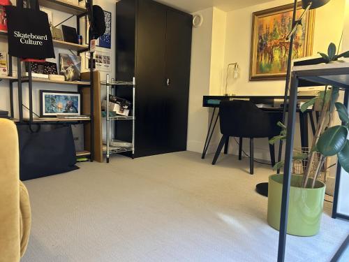 Stylish 1BD Loft Canal Saint-Martin!, Paris (Foto 8)