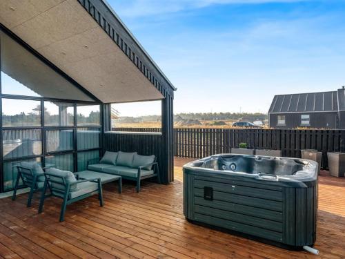 Holiday Home Nelie - 1-2km from the sea by Interhome in Lokken