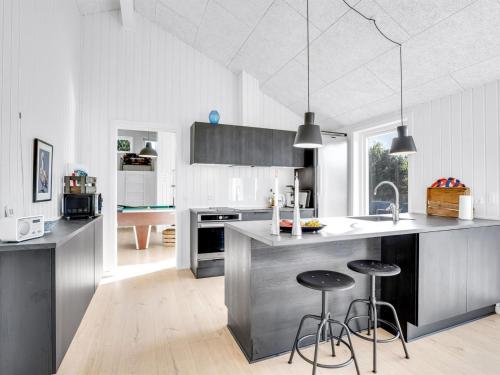 Holiday Home Jale - 900m from the sea by Interhome in Vaeggerlose