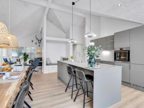 Holiday Home Anila - 80m from the sea by Interhome in Vaeggerlose