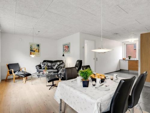 Apartment Kamp - 1km to the fjord by Interhome near No Kirke
