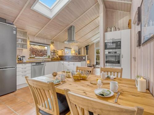 Holiday Home Wyanet - 600m from the sea by Interhome in Hovmarken