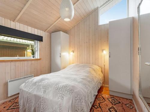Holiday Home Wyanet - 600m from the sea by Interhome in Hovmarken