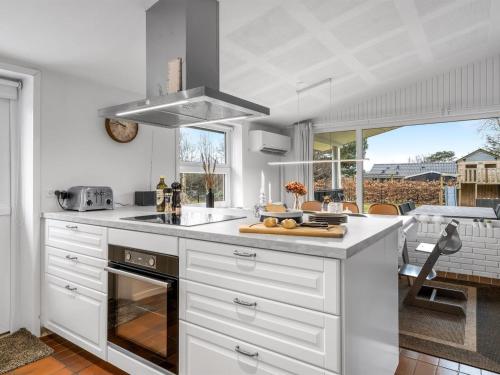 Holiday Home Rikkart - from the sea by Interhome in Oster Hurup