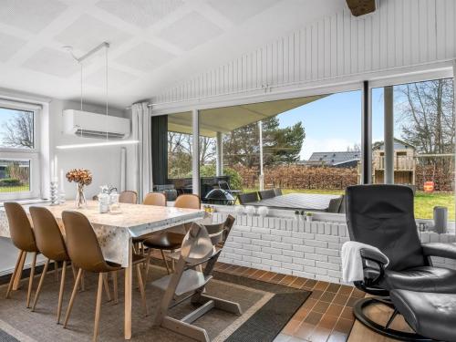 Holiday Home Rikkart - from the sea by Interhome in Oster Hurup