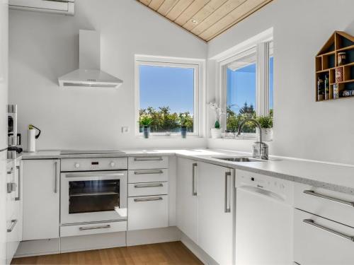Holiday Home Delko - 650m from the sea by Interhome in Flovt