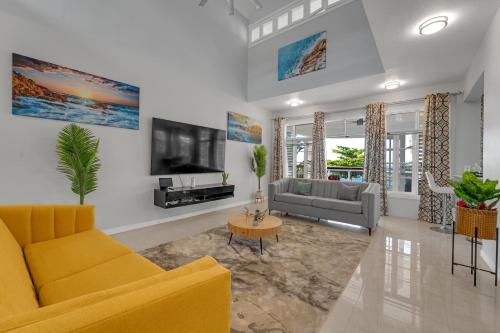 المرافق, Nevas Estate w Hot Tub 10 ppl in Boscobel