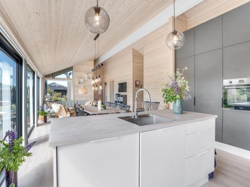 Holiday Home Edite - 900m from the sea by Interhome in Vaeggerlose