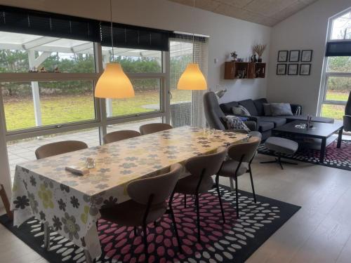 Holiday Home Bisera - from the sea by Interhome in Oster Hurup