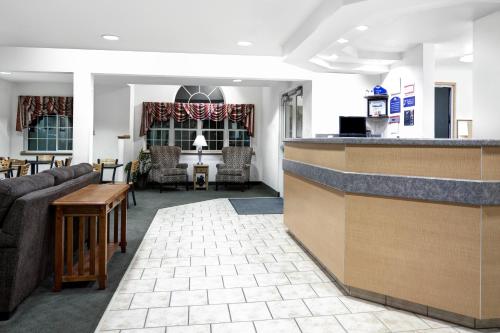 Lobby, Microtel Inn & Suites by Wyndham Mankato in Mankato (MN)