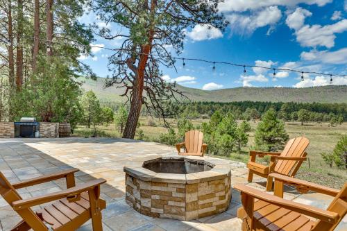 Peaceful Nutrioso Cabin Retreat with Mountain Views! in Eagar 