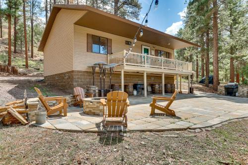 Peaceful Nutrioso Cabin Retreat with Mountain Views! in Eagar 