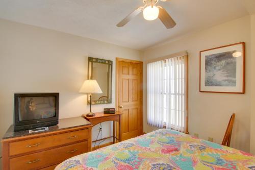 Apt in Old Orchard Beach - Walk to Bay and Pier - image 2