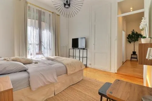 P&R - 2 room comfort, Plainpalais in Genf, Schweiz