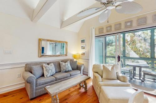 Courtside Villas