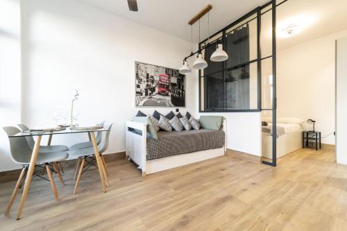 Hangar 18 - I - Apartment - Coslada