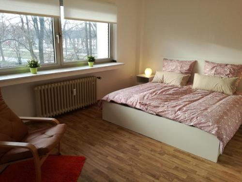 Apartment at Düsseldorf Exhibition, Düsseldorf (photo 3)