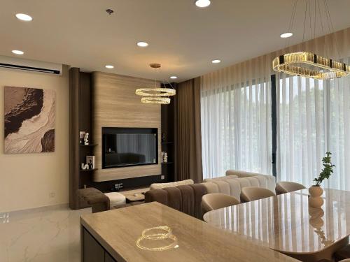 3 Badroom LUXURY Diamond Centery near the airport