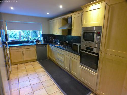 Kitchen, Stylish home on quiet street near Cyprianis Locksbottom
