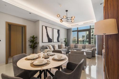 Luxury 2BR Business Bay | Burj View | Infinity Pool | Near Dubai Mall - image 14