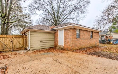 Flamingo Hideaway in Springfield (TN)