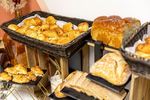 ibis Styles Paris Eiffel Cambronne - image 9