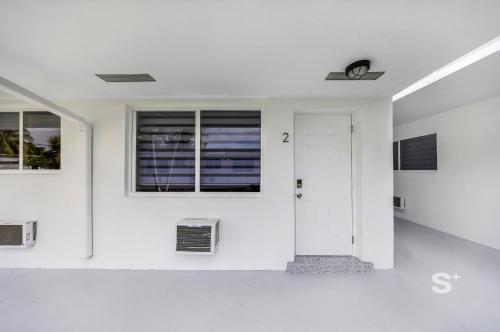 Modern Studio - Gym & Parking Close to Aventura thumb 4