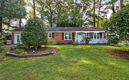Charming Virginia Beach Getaway - Modern Comfort and Great Location – khách sạn tại Lynnhaven
