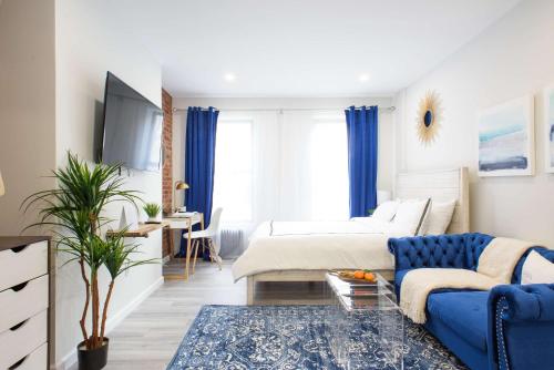 240-15 Luxury Studio Prime Location W&D in New York, USA
