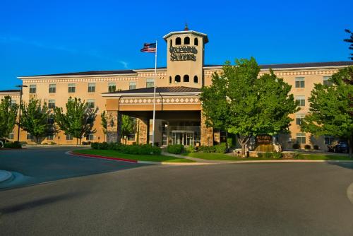 Oxford Suites Boise - Hotel