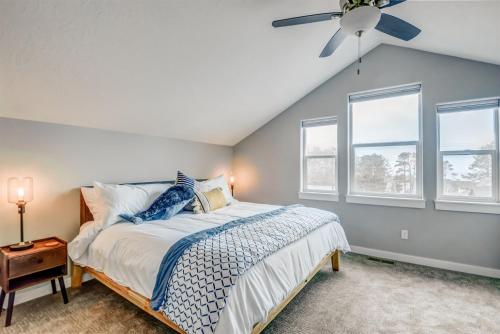 Ocean Overlook 3 Ensuite Bedrooms Game Lounge Pet-Friendly & Family Ready - image 4
