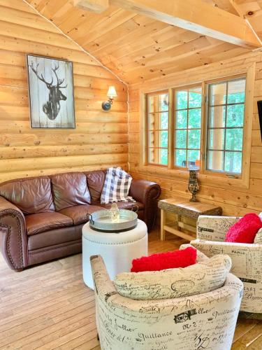 Le RustiChic Chalet in Rivière-Matawin (QC)