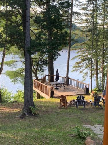 Le RustiChic Chalet in Rivière-Matawin (QC)