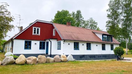 SKA711-Simrishamn-Lugnadalsvaegen-1, Baskemölla
