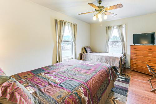 Coming Soon! Cabin with Deck 1 Mile to Navajo Lake! - image 12