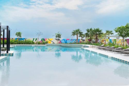 Blue Moon I Dar Oasis I 2BR I Parking Pool Gym, Дубай (фото 3)