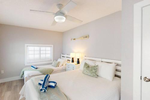 3 - Island Paradise Cottages - Villa Paradiso in St Pete Beach, USA