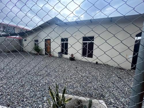 Habitacion en casa campestre con piscina in La Palmera