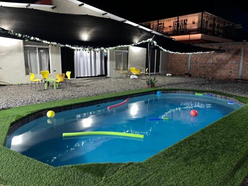 Habitacion en casa campestre con piscina in La Palmera