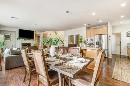 Kitchen, Healdsburg Winemaker's Home in Windsor (CA)