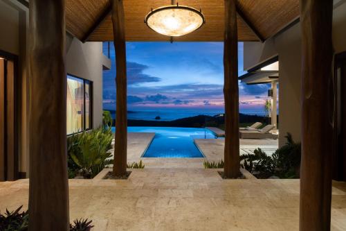 Casa Symbiotica - Exclusive Villa with Gym, Infinity Pool & Housekeeping in Városközpont