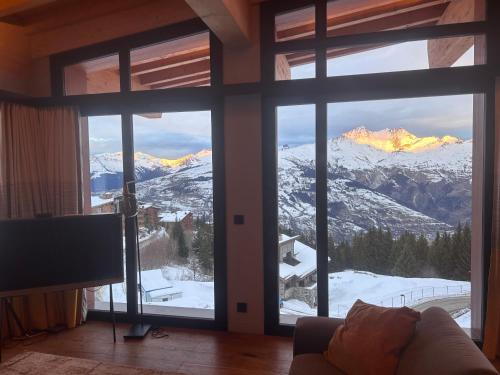 4 bedrooms, 5 beds