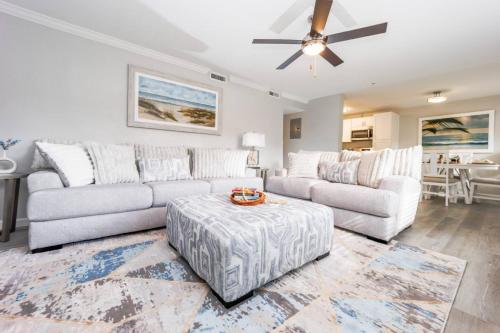 Riverwalk Retreat King Suite near Florida Repertory Színház