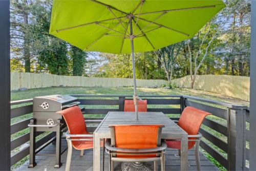 Private Fenced Yard - Fireplace - Free Parking – khách sạn tại Đường Cascade