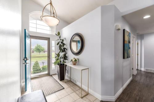 Farmington Gem, fenced yard, sleeps 6 in Farmington (UT)