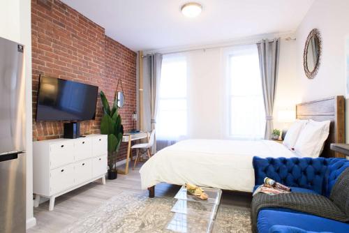 240-5 NEW Prime Location STUDIO W&D in unit, New York (fotografie 3)