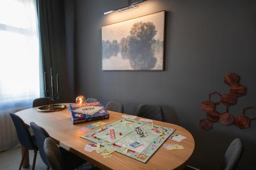 Spacious Apartment Xbox, Cinema & Foosball in Prague, Prague (photo 6)