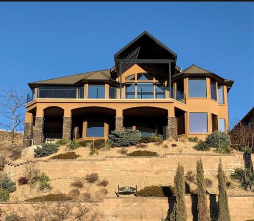 Sunset Lakeview house