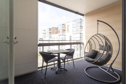 Balcony/terrace, Modern 2BR apartment W 2 balconies, Metro, Helsinki 15min in Nuuksio